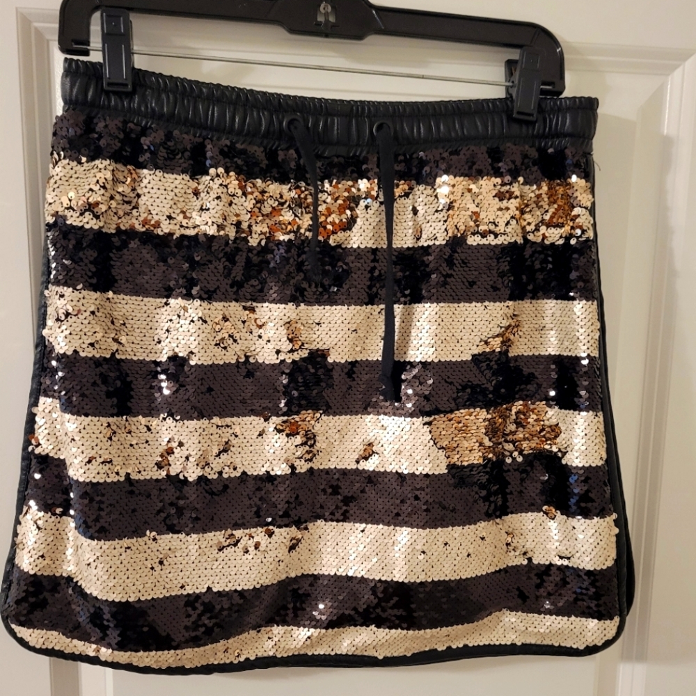 Sequined skirt